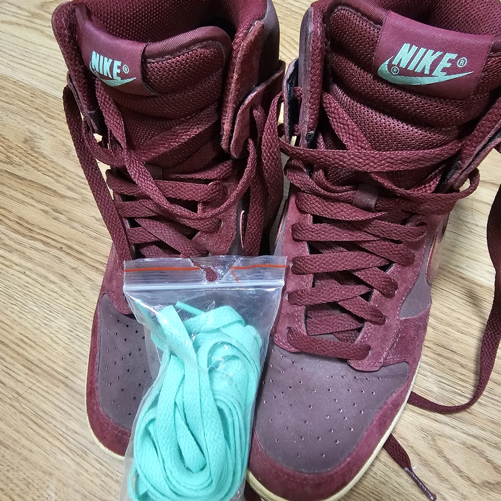 Nike Women's Maroon High-Top Sneakers - Picture 7 of 7